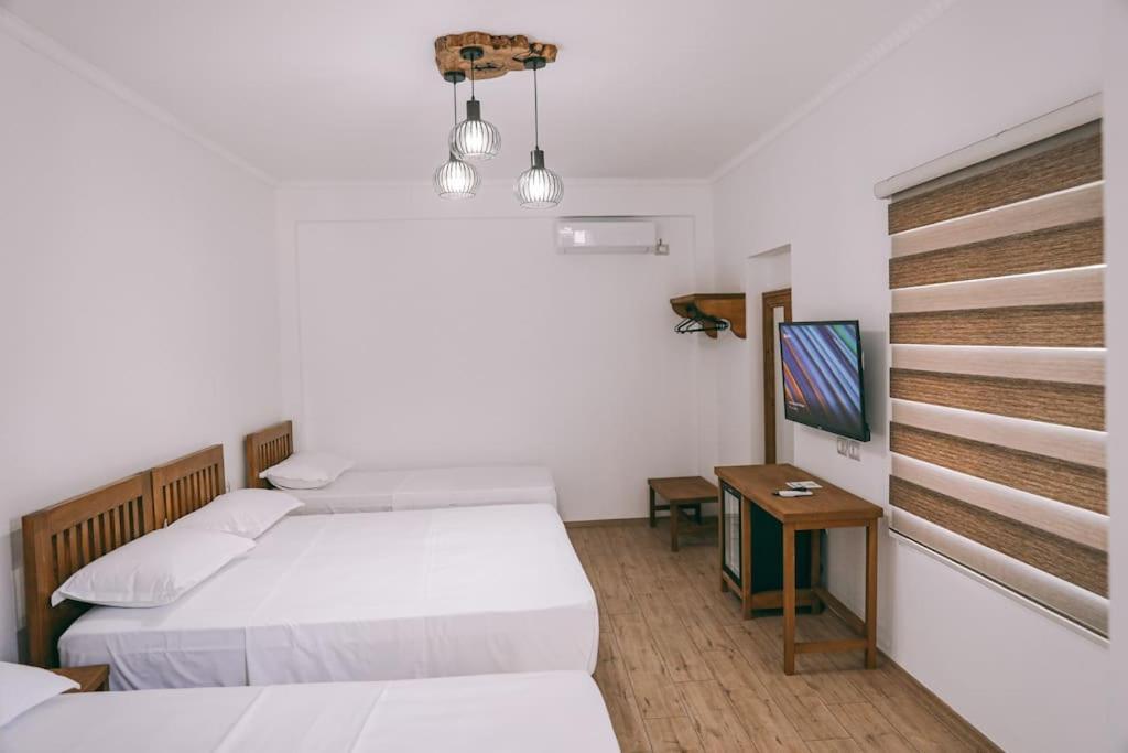 Cereni Guesthouse Berat Exterior photo