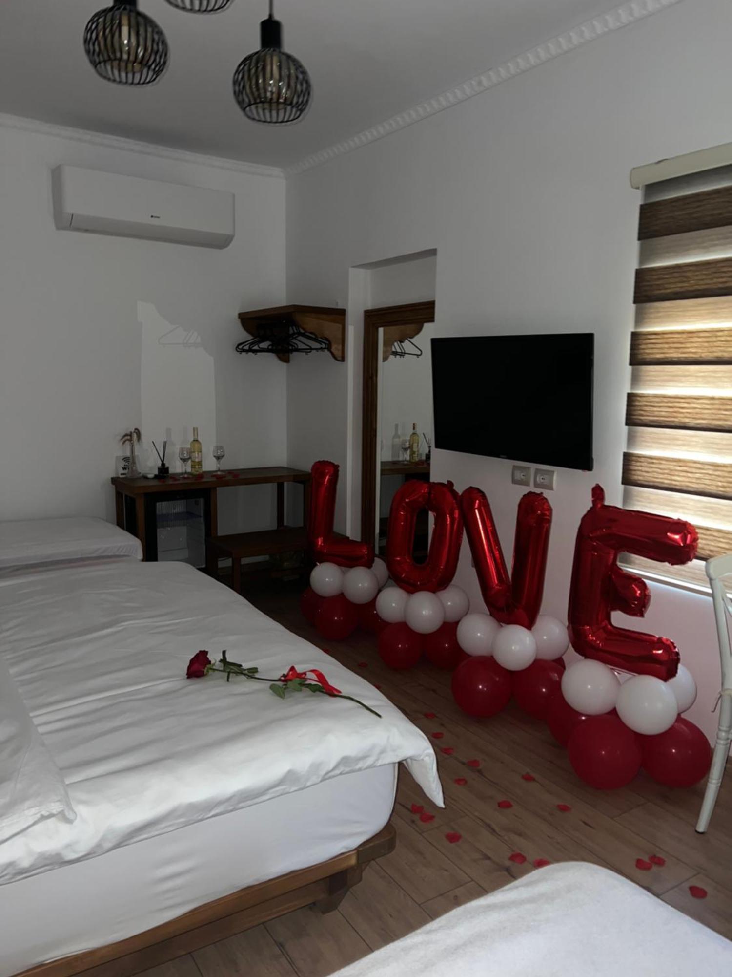 Cereni Guesthouse Berat Exterior photo